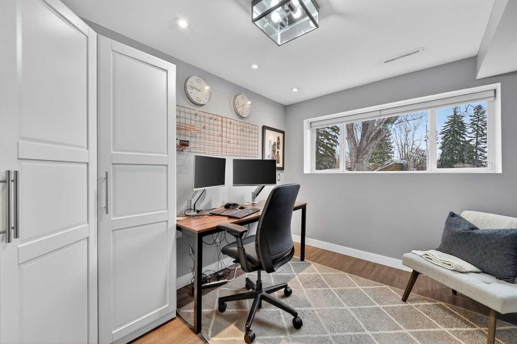 8027 Elbow Drive Sw, Calgary, AB - Indoor Photo Showing Office