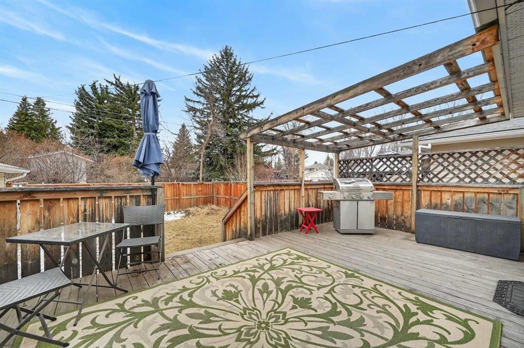 8027 Elbow Drive Sw, Calgary, AB - Outdoor With Deck Patio Veranda