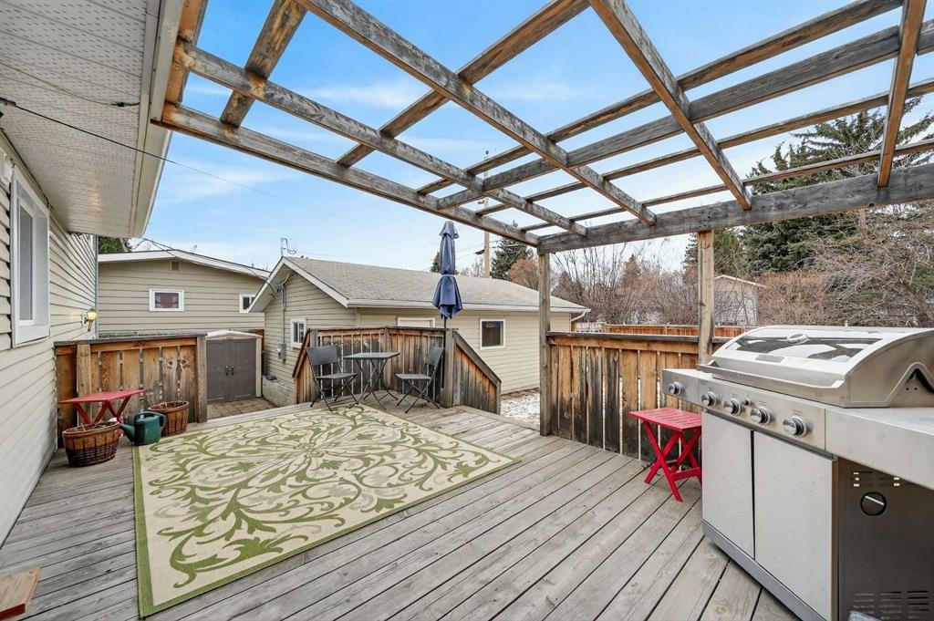8027 Elbow Drive Sw, Calgary, AB - Outdoor With Deck Patio Veranda With Exterior