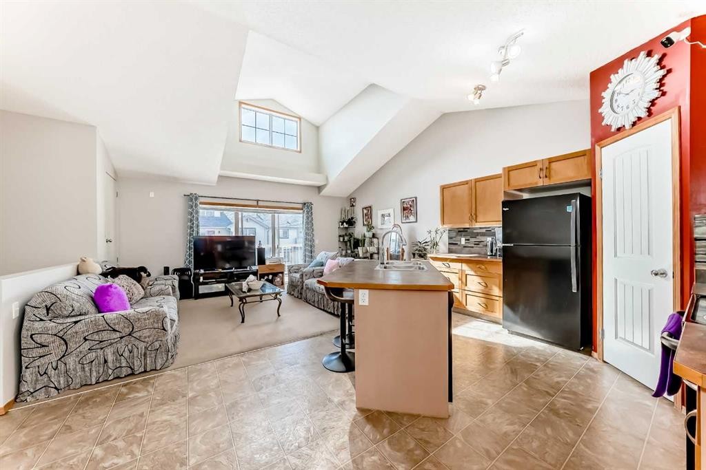 203-4 Everridge Square Sw, Calgary, AB - Indoor