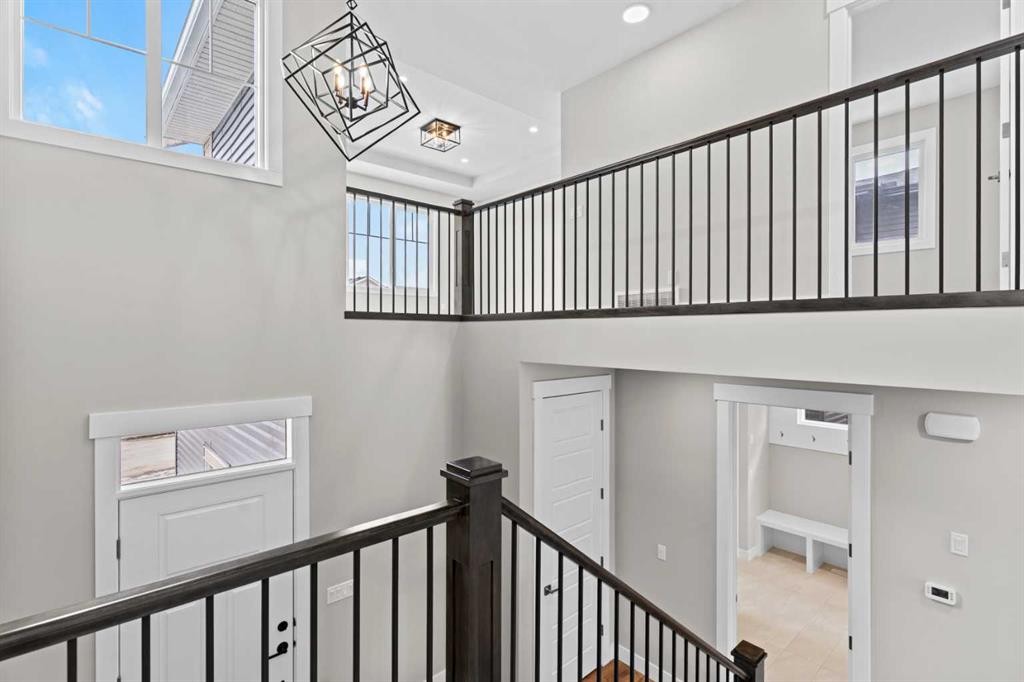 160 Vantage Drive, Cochrane, AB - Indoor Photo Showing Other Room