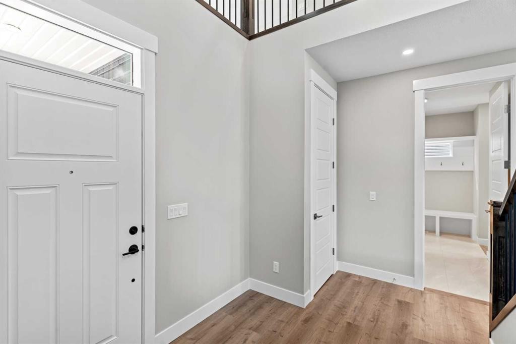 160 Vantage Drive, Cochrane, AB - Indoor Photo Showing Other Room