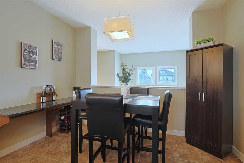 505 Evanston Square Nw, Calgary, AB - Indoor Photo Showing Dining Room
