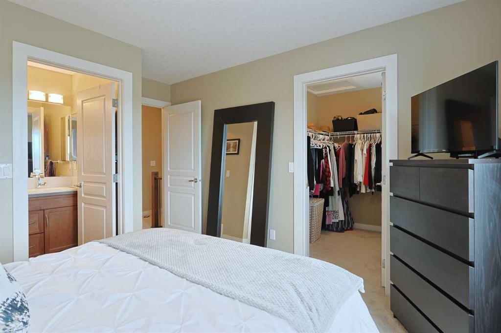 505 Evanston Square Nw, Calgary, AB - Indoor Photo Showing Bedroom