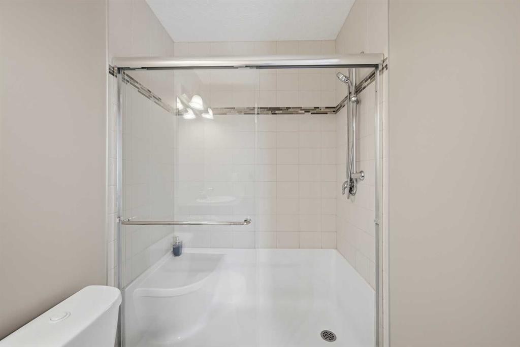10622 Cityscape Drive Ne, Calgary, AB - Indoor Photo Showing Bathroom