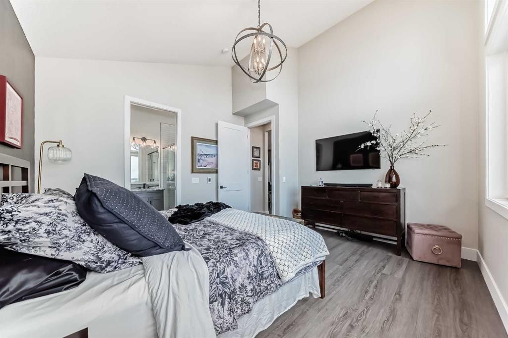 64 Walcrest View Se, Calgary, AB - Indoor Photo Showing Bedroom