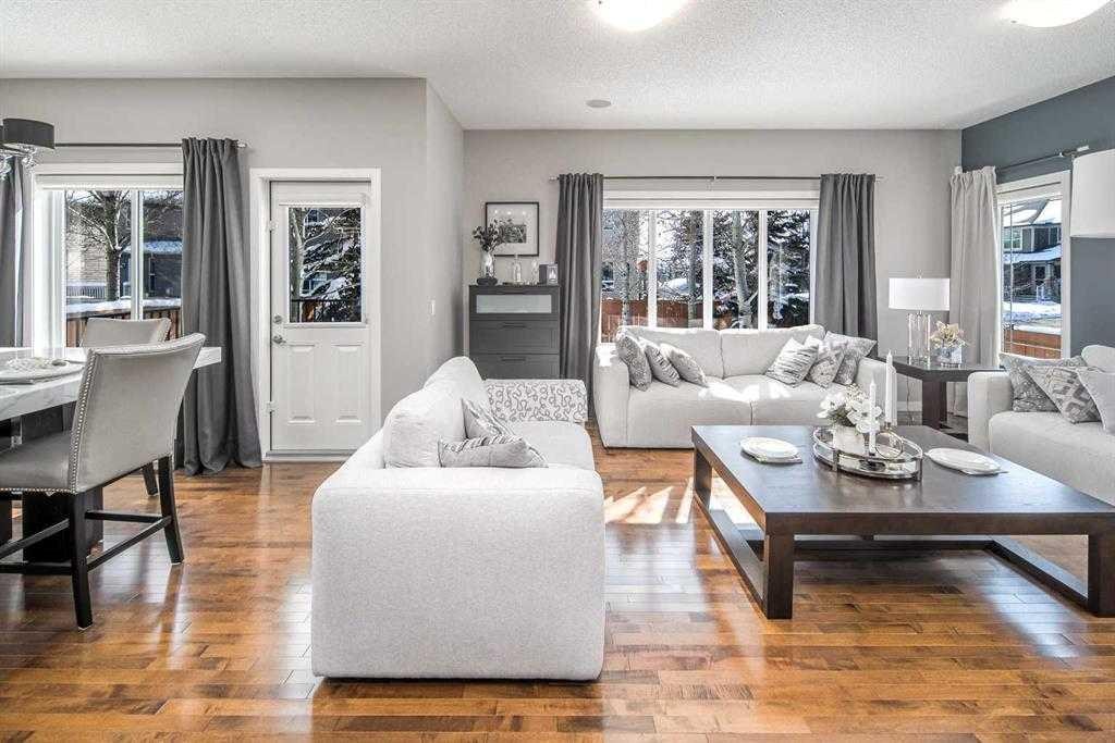 5 Panatella Square Nw, Calgary, AB - Indoor Photo Showing Living Room