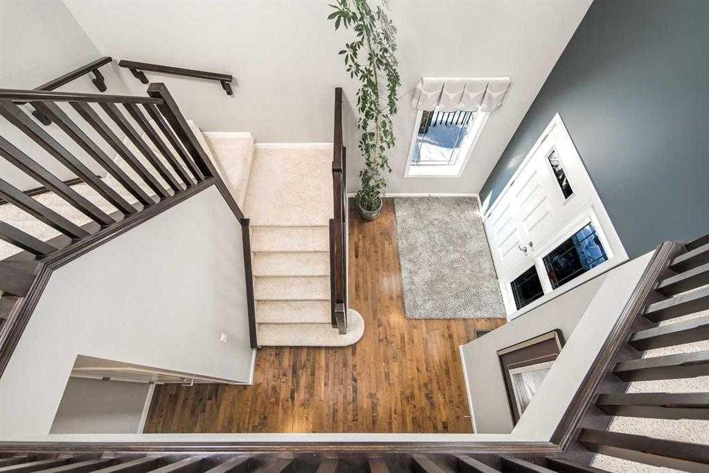 5 Panatella Square Nw, Calgary, AB - Indoor Photo Showing Other Room