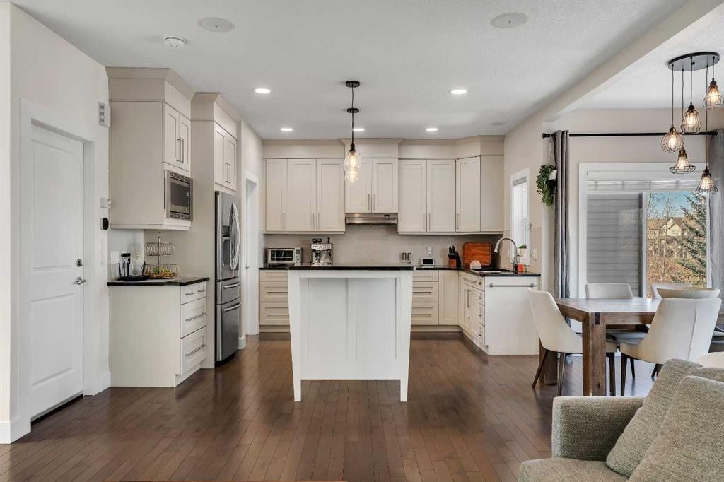 135 Copperleaf Crescent Se, Calgary, AB