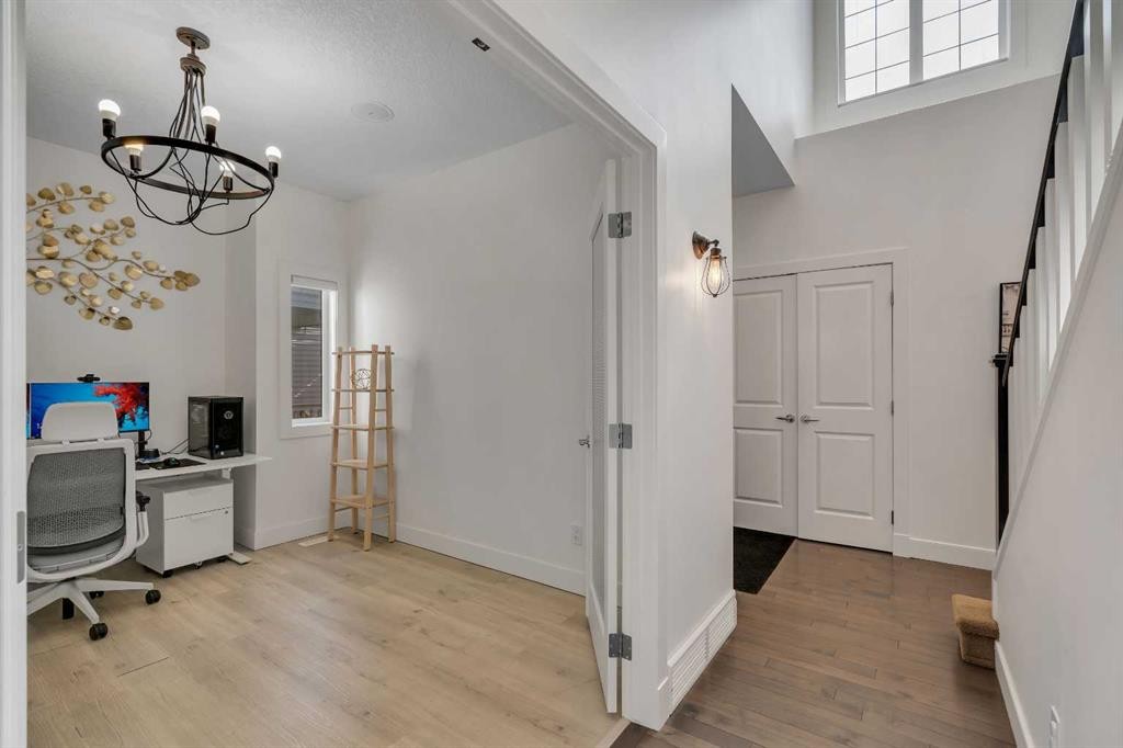 135 Copperleaf Crescent Se, Calgary, AB