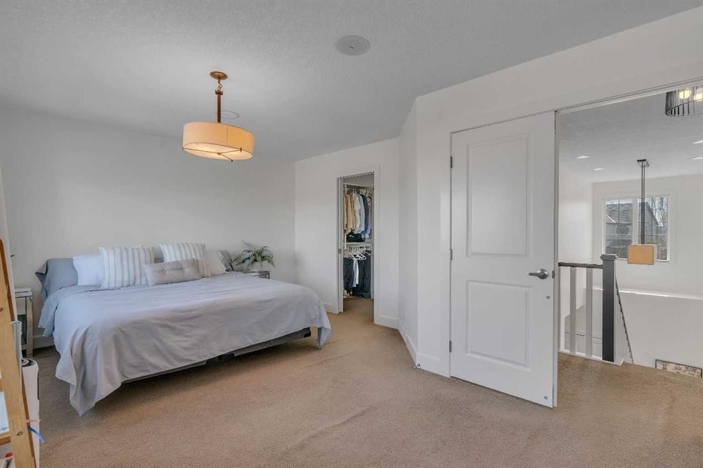 135 Copperleaf Crescent Se, Calgary, AB