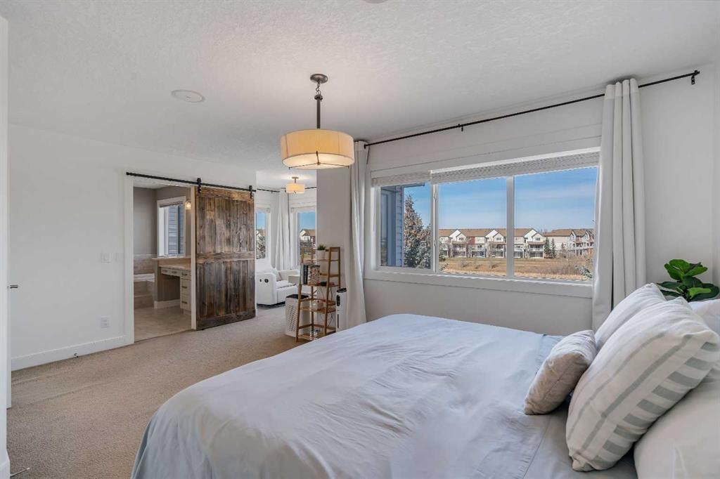 135 Copperleaf Crescent Se, Calgary, AB