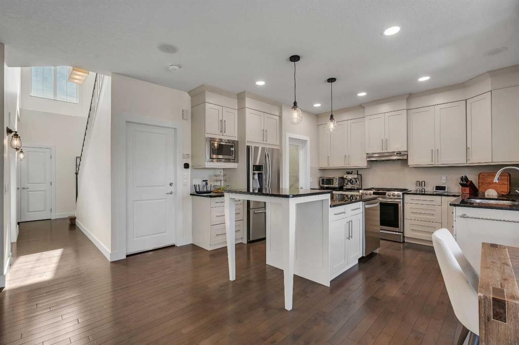 135 Copperleaf Crescent Se, Calgary, AB