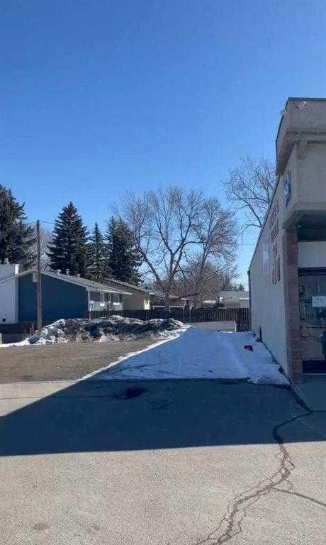 106 Centre Street Se, High River, AB