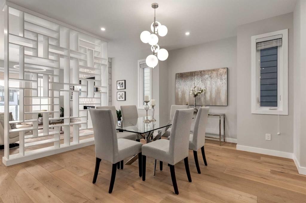 40 Timberline Way Sw, Calgary, AB - Indoor Photo Showing Dining Room