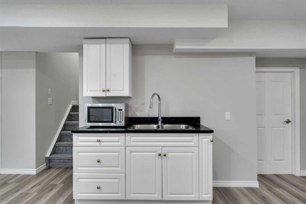 41 Royal Birch Terrace Nw, Calgary, AB - Indoor