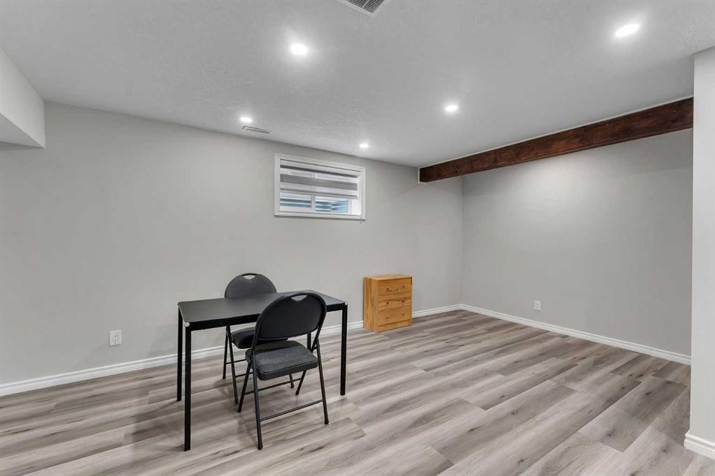 41 Royal Birch Terrace Nw, Calgary, AB - Indoor