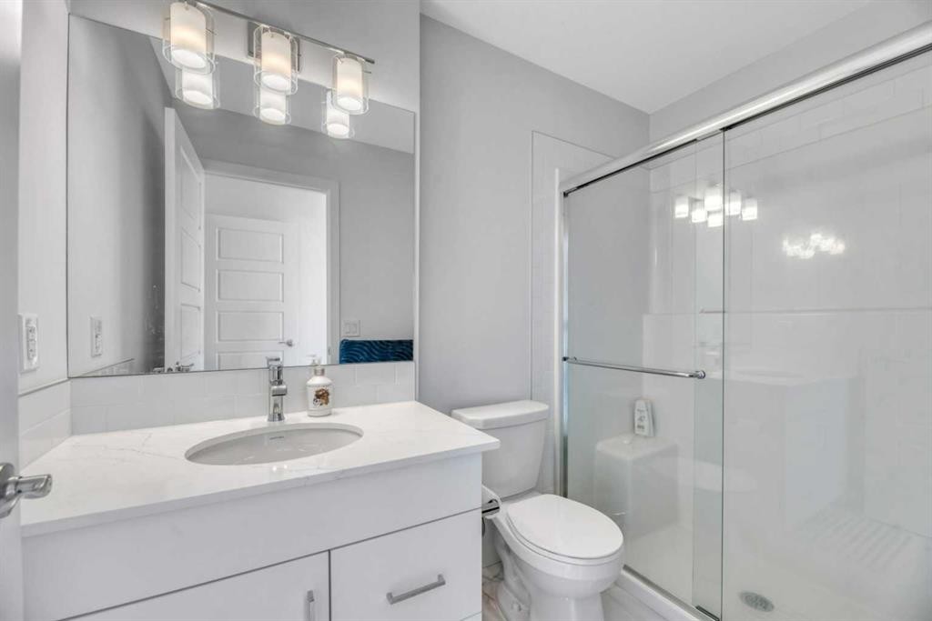 337-301 Redstone Boulevard Ne, Calgary, AB - Indoor Photo Showing Bathroom