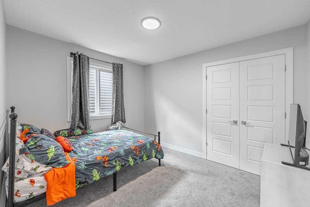 178 Creekstone Path Sw, Calgary, AB - Indoor Photo Showing Bedroom