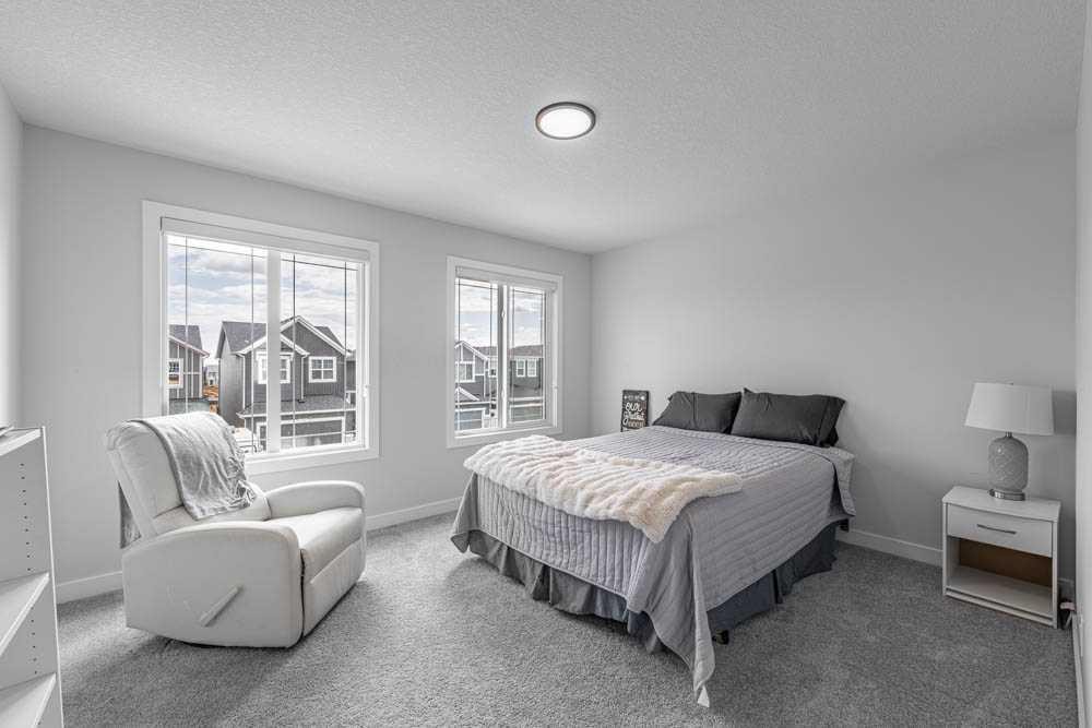 178 Creekstone Path Sw, Calgary, AB - Indoor Photo Showing Bedroom