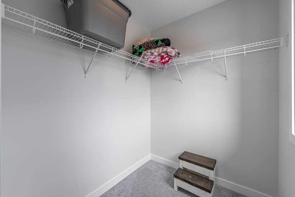 178 Creekstone Path Sw, Calgary, AB - Indoor With Storage