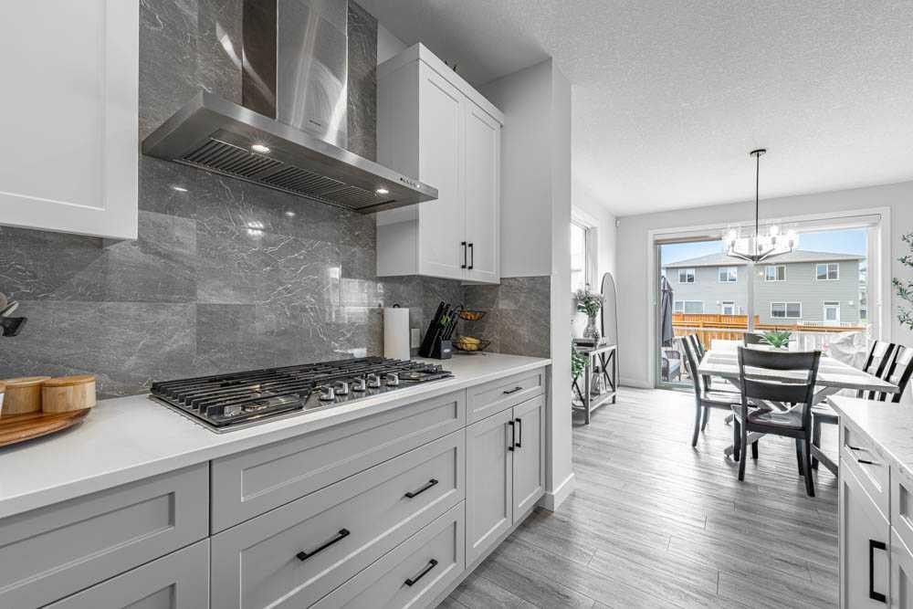 178 Creekstone Path Sw, Calgary, AB - Indoor Photo Showing Kitchen With Upgraded Kitchen