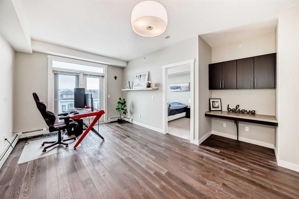 405-2300 Evanston Square, Calgary, AB - Indoor Photo Showing Office