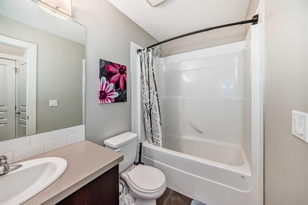 405-2300 Evanston Square, Calgary, AB - Indoor Photo Showing Bathroom
