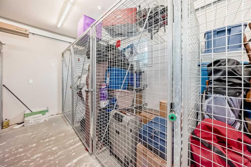 405-2300 Evanston Square, Calgary, AB - Indoor With Storage