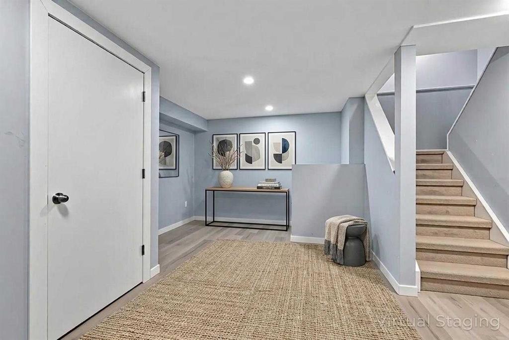 44 Strathclair Rise Sw, Calgary, AB - Indoor Photo Showing Other Room