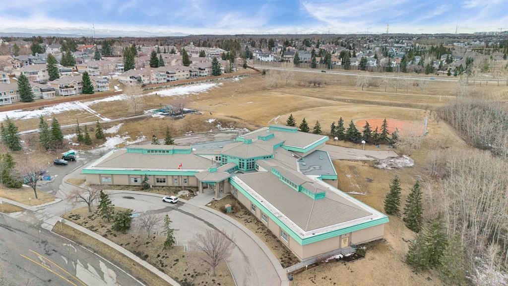 44 Strathclair Rise Sw, Calgary, AB - Outdoor With View