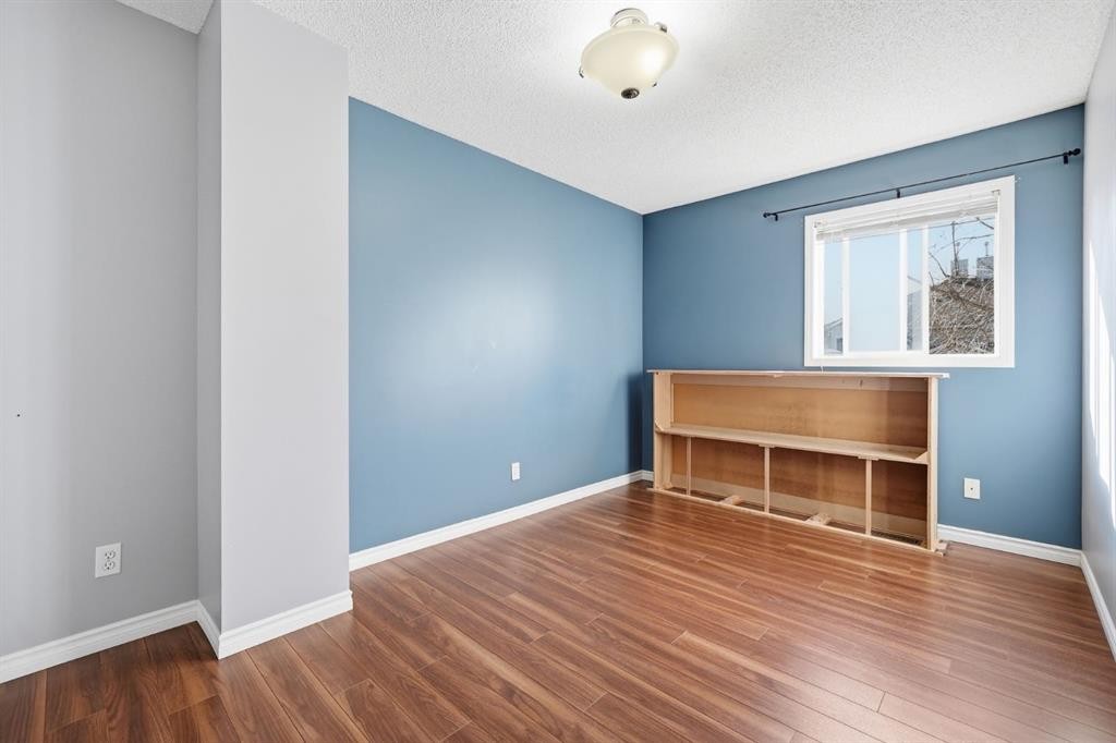 94 Mt Aberdeen Manor Se, Calgary, AB - Indoor Photo Showing Other Room