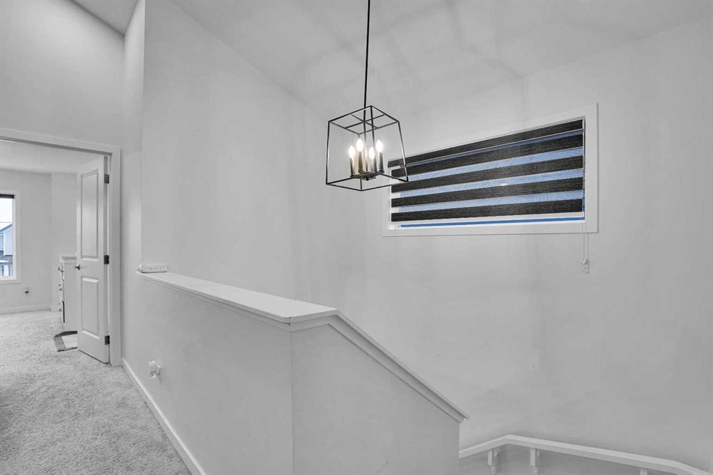 181 Walcrest Boulevard, Calgary, AB - Indoor Photo Showing Other Room