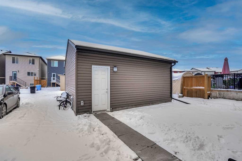 181 Walcrest Boulevard, Calgary, AB - Outdoor With Exterior