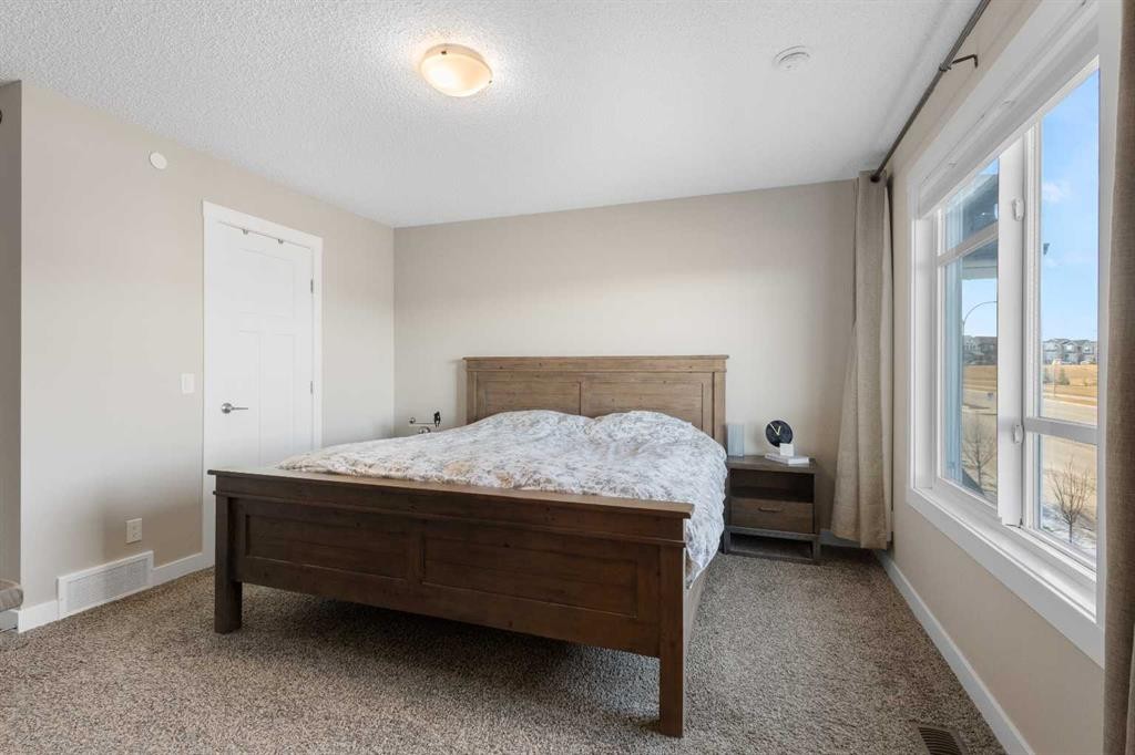 227 148 Avenue Nw, Calgary, AB - Indoor Photo Showing Bedroom