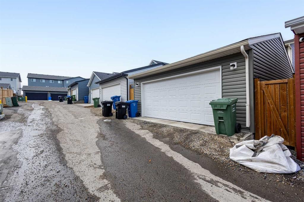 227 148 Avenue Nw, Calgary, AB - Outdoor