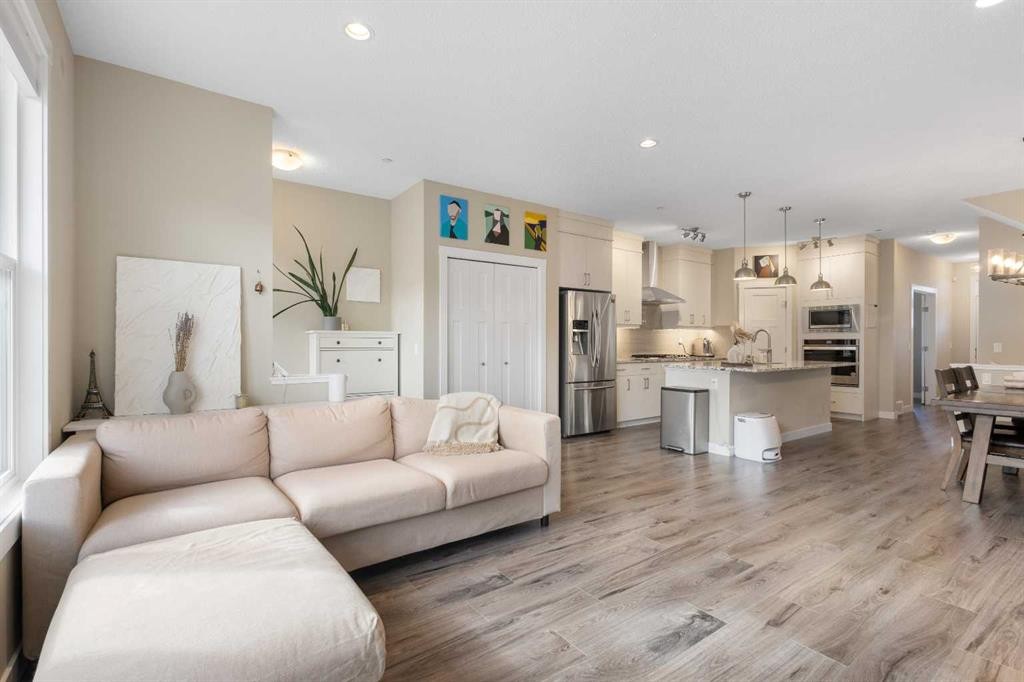 227 148 Avenue Nw, Calgary, AB - Indoor Photo Showing Living Room