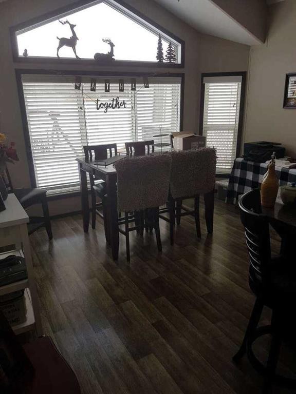517 454029 Rr 11, Westerose, AB - Indoor Photo Showing Dining Room