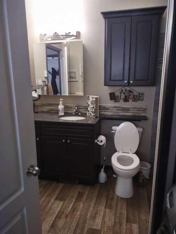 517 454029 Rr 11, Westerose, AB - Indoor Photo Showing Bathroom