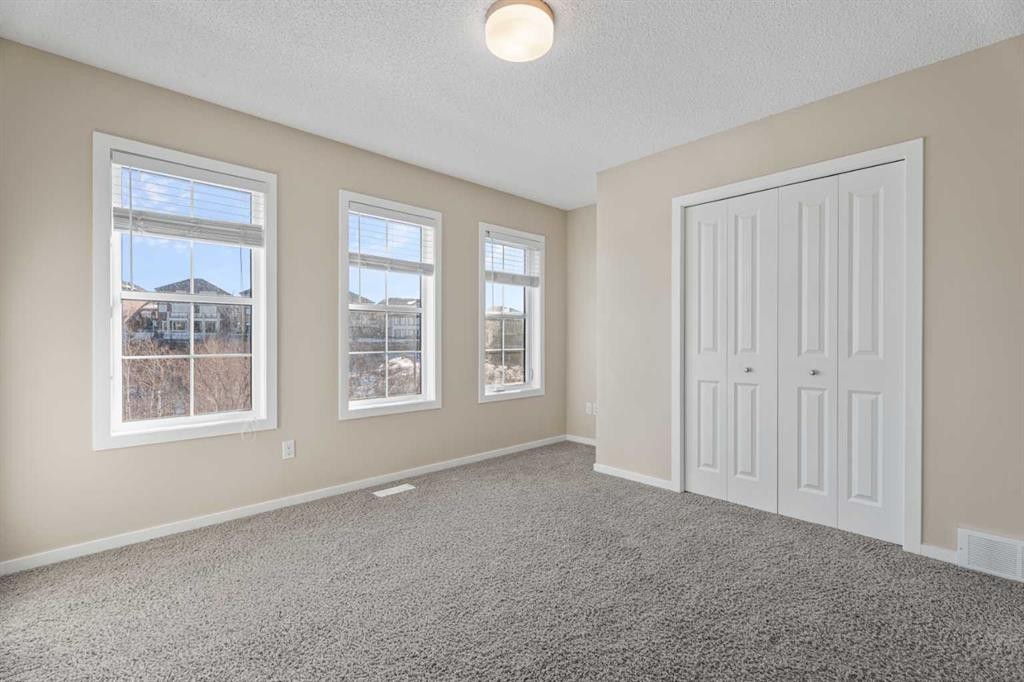 306 Ascot Circle Sw, Calgary, AB - Indoor Photo Showing Other Room