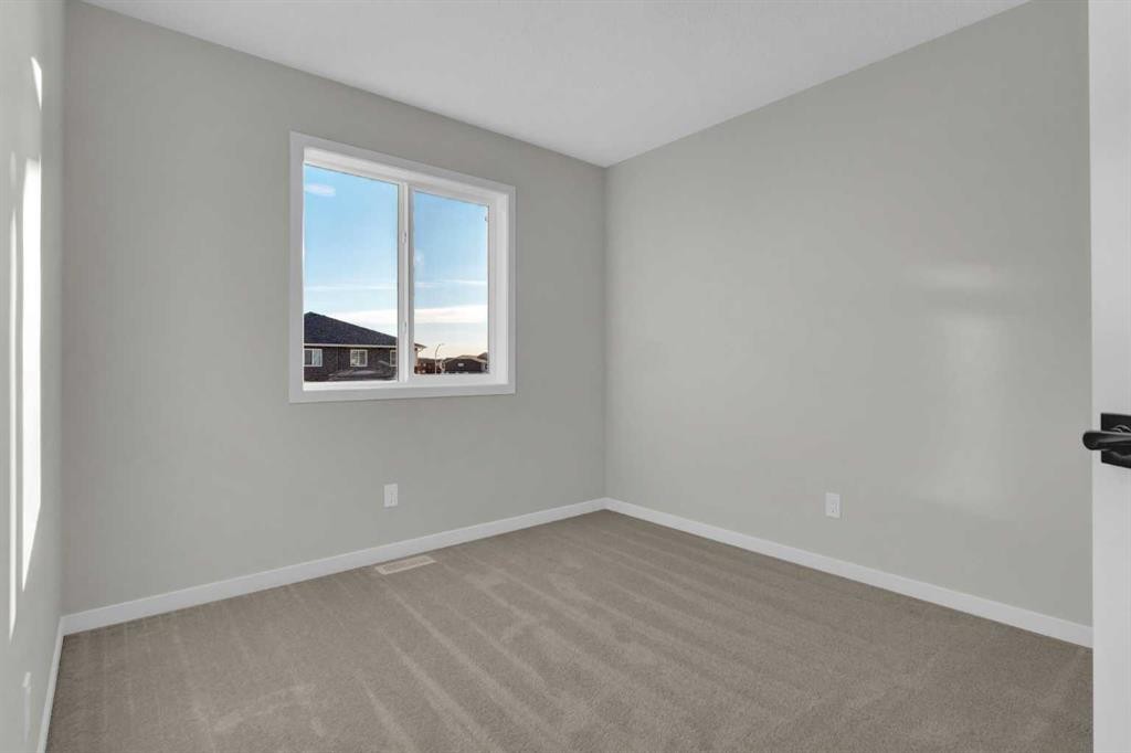 15 Corner Glen Drive Ne, Calgary, AB - Indoor Photo Showing Other Room