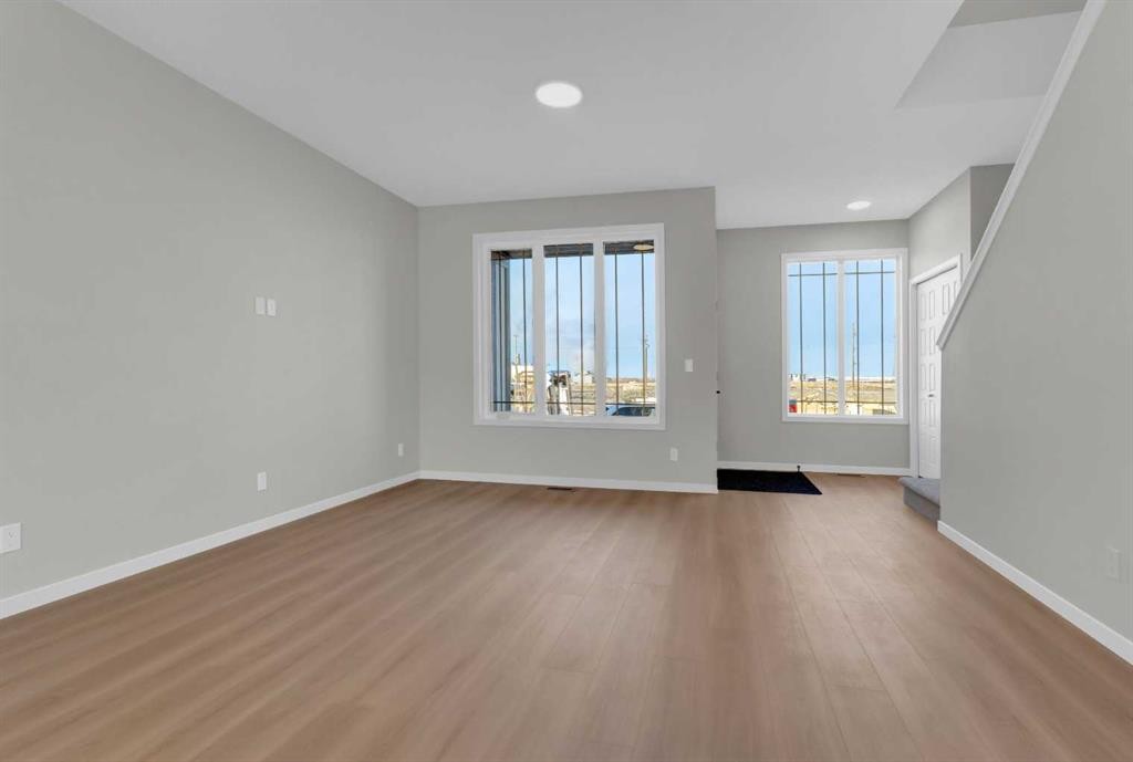 15 Corner Glen Drive Ne, Calgary, AB - Indoor Photo Showing Other Room