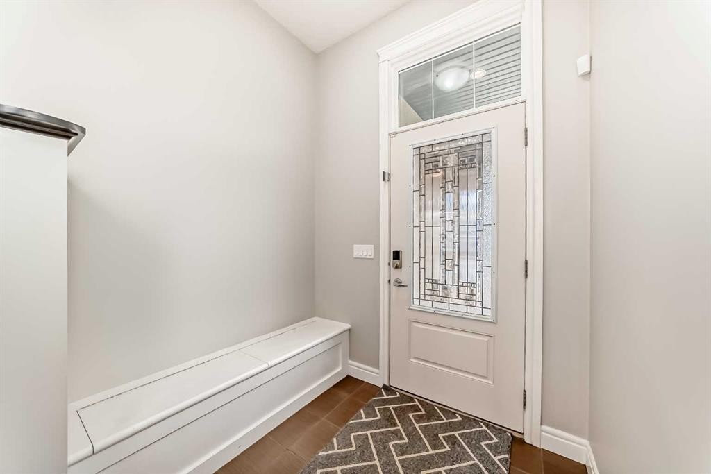 7904 Masters Boulevard Se, Calgary, AB - Indoor Photo Showing Other Room