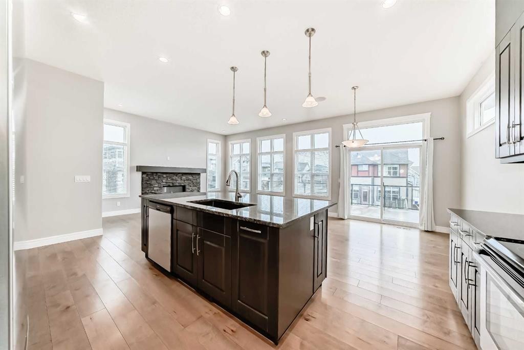 7904 Masters Boulevard Se, Calgary, AB - Indoor Photo Showing Kitchen With Upgraded Kitchen