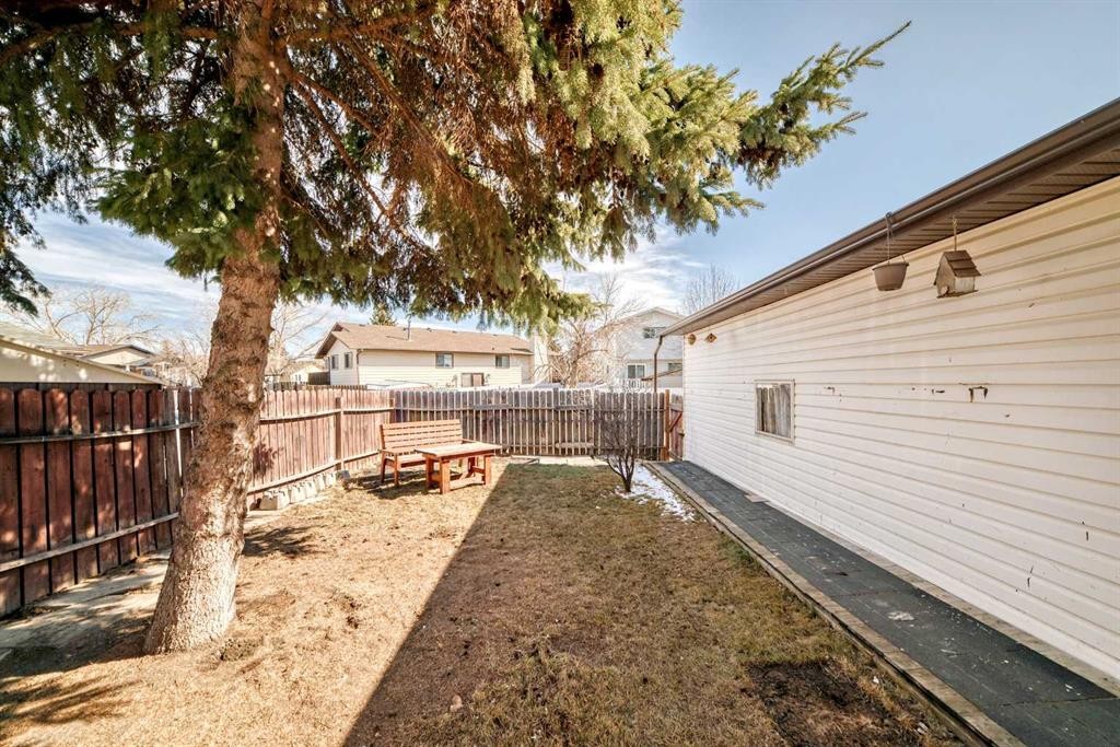 6735 Temple Drive Ne, Calgary, AB - Outdoor With Exterior