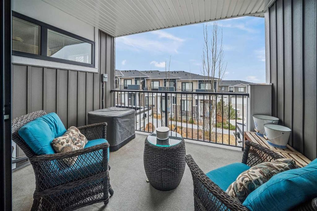 210 Crestbrook Common Sw, Calgary, AB - Outdoor With Balcony With Exterior
