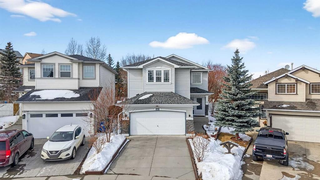 378 Panamount Drive Nw, Calgary, AB - Outdoor With Facade