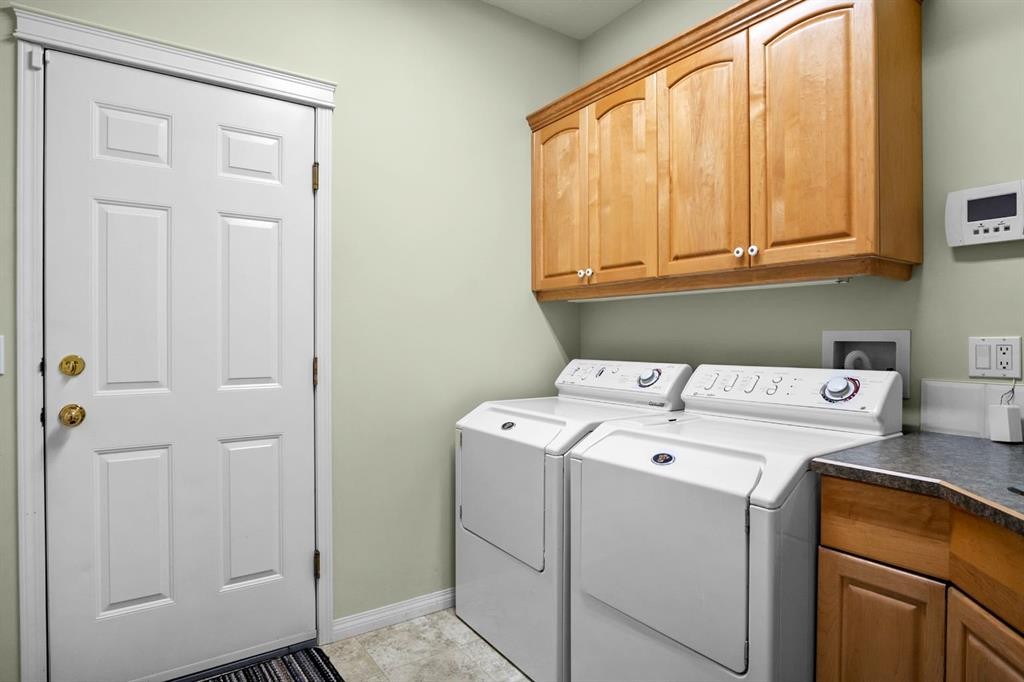 35 Lake Ridge, Olds, AB - Indoor Photo Showing Laundry Room