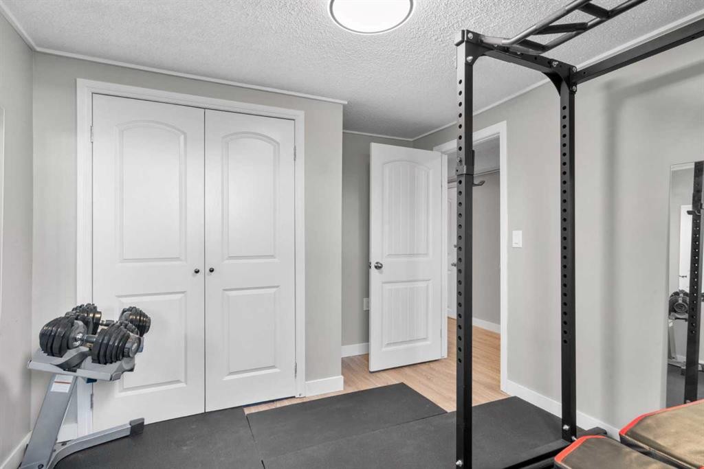 6112 Buckthorn Road Nw, Calgary, AB - Indoor