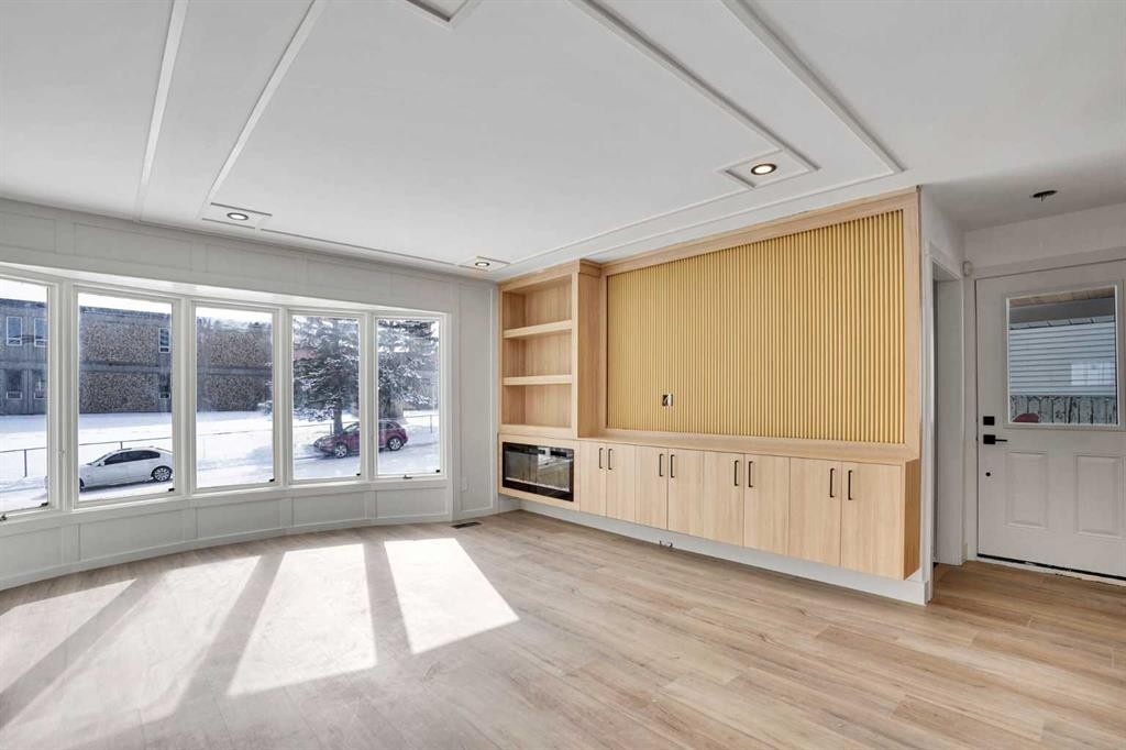 908 Stonehaven Road Sw, Calgary, AB - Indoor Photo Showing Other Room